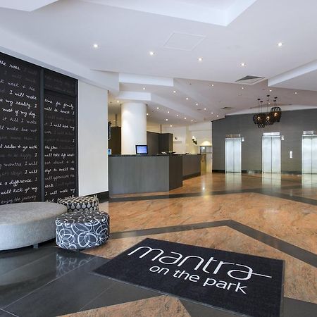 Aparthotel Mantra On The Park Melbourne Esterno foto