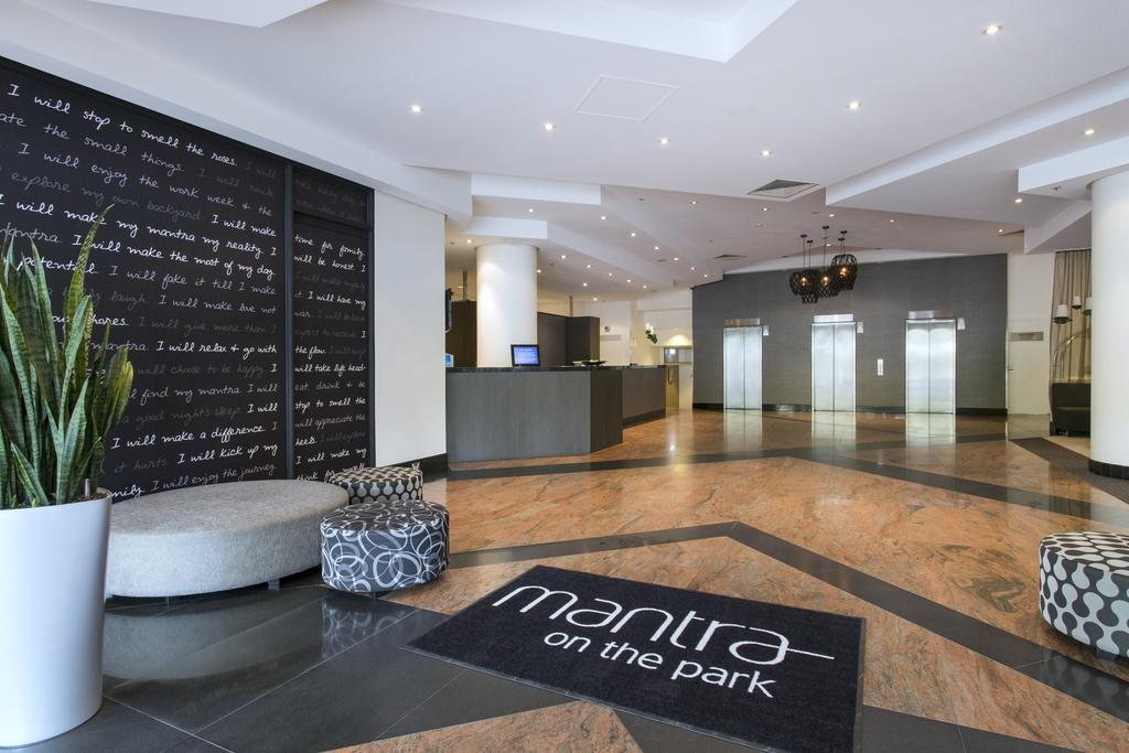 Aparthotel Mantra On The Park Melbourne Esterno foto