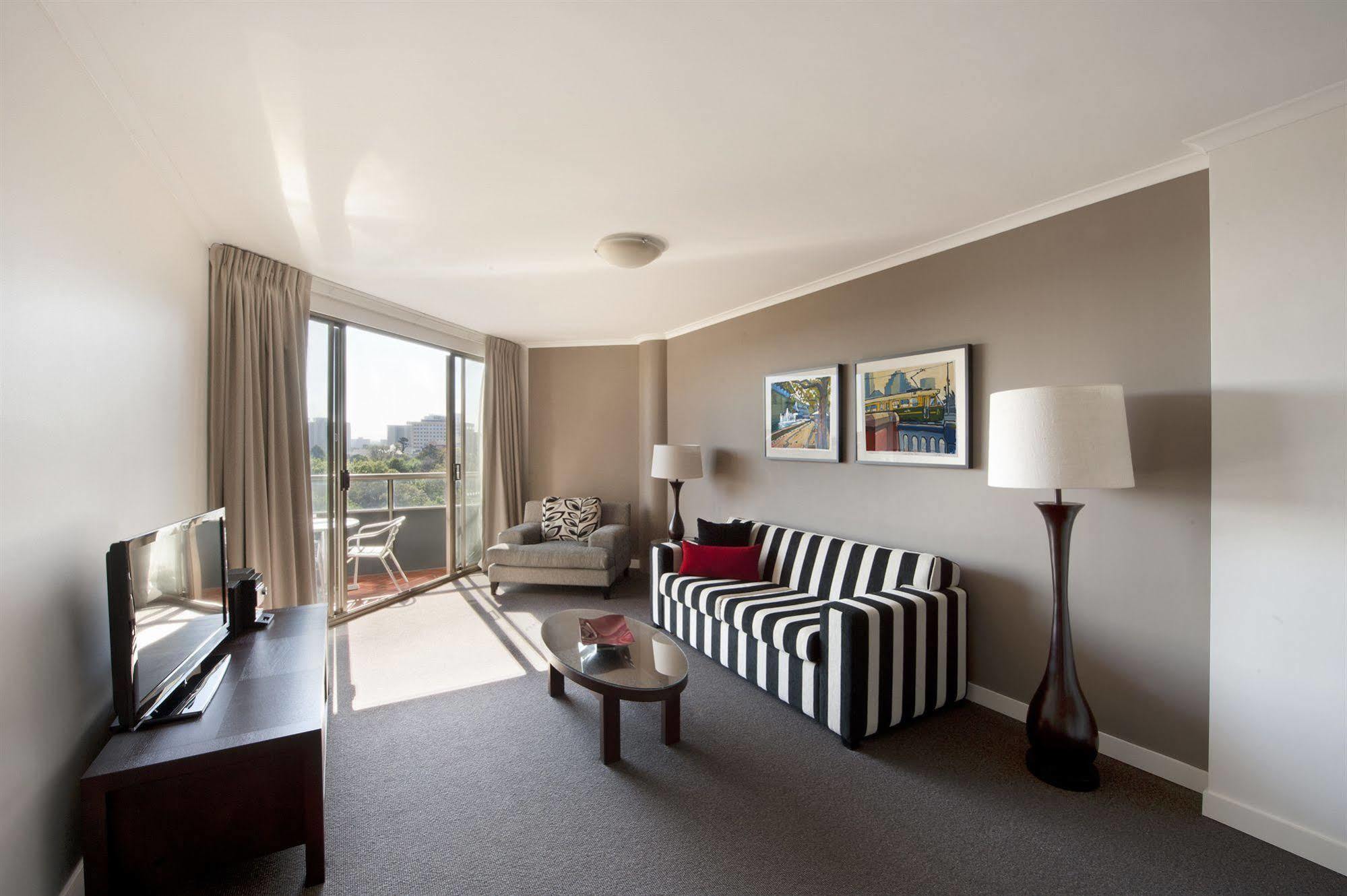 Aparthotel Mantra On The Park Melbourne Esterno foto